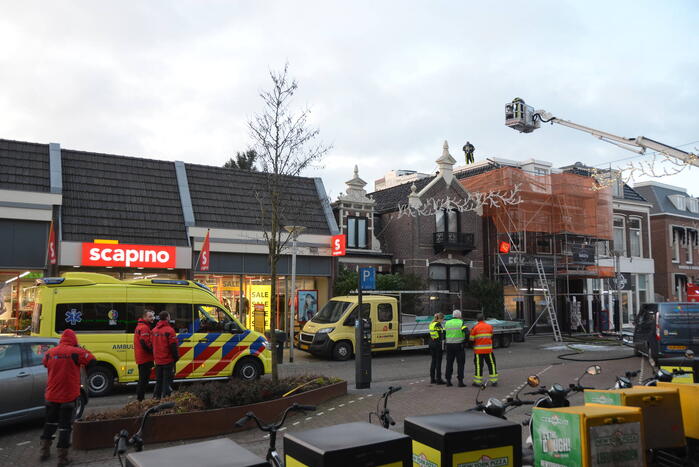 Flinke rook ontwikkeling bij uitslaande brand