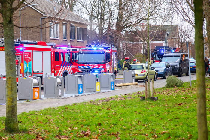 Brandweer blust brand in appartement