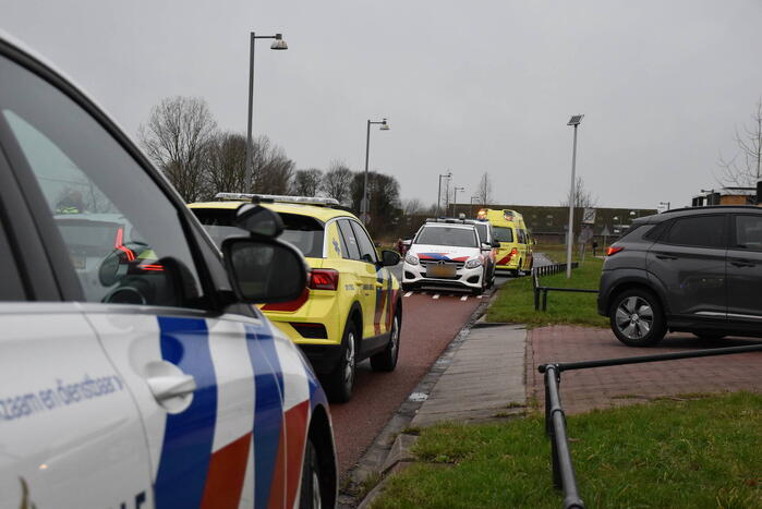 Traumahelikopter landt bij schoolgebouw