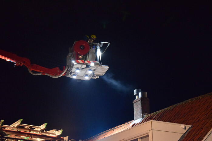 Schoorsteenbrand snel onder controle