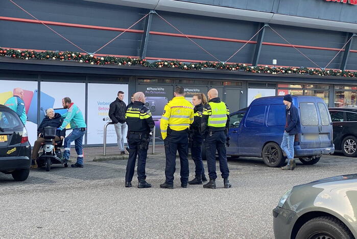 Persoon in scootmobiel aangereden