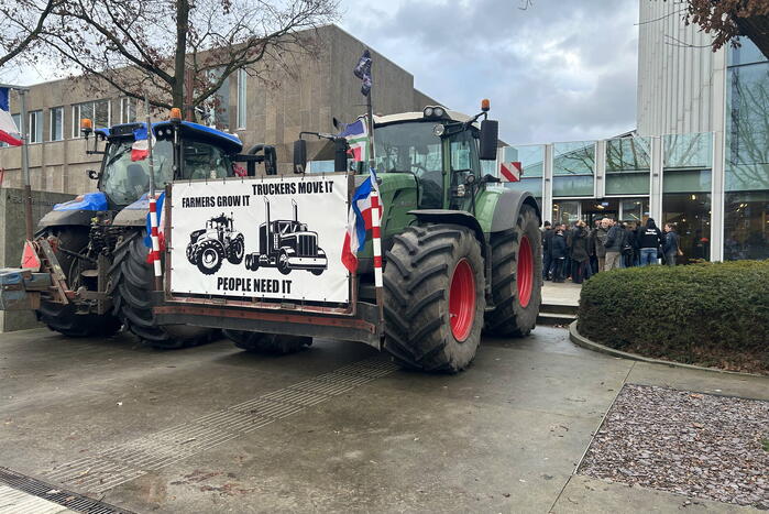 Drie boeren staan terecht voor ongeregeldheden