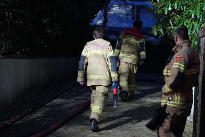 Veel rook bij brand in villa