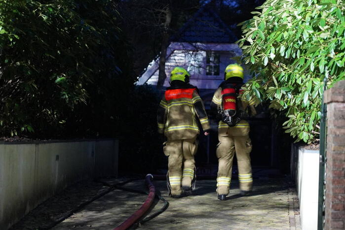 Veel rook bij brand in villa