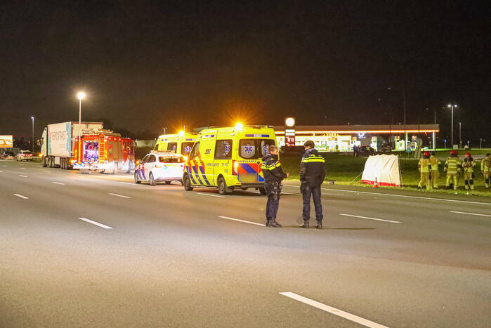 Persoon overleden bij aanrijding op snelweg