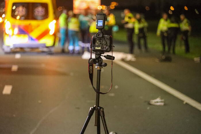 Persoon overleden bij aanrijding op snelweg