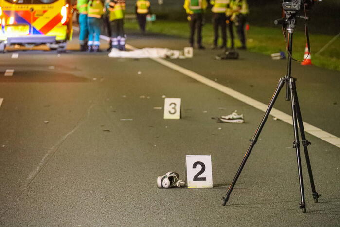 Persoon overleden bij aanrijding op snelweg