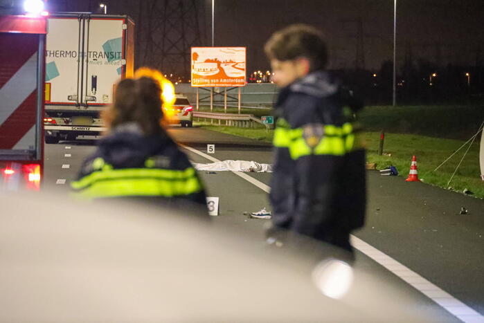 Persoon overleden bij aanrijding op snelweg