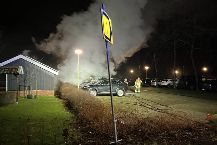Veel rookontwikkeling bij autobrand