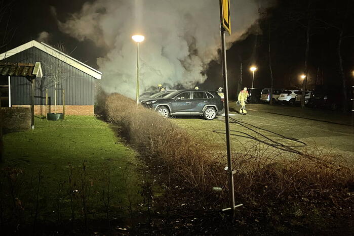 Veel rookontwikkeling bij autobrand