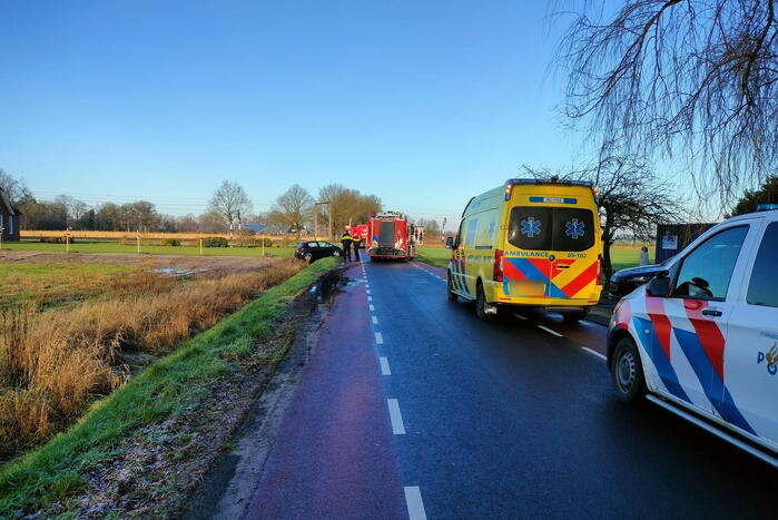 Vrachtwagen en auto betrokken bij botsing
