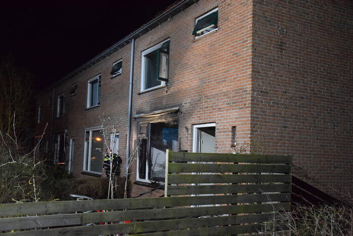 Uitslaande brand in woning waar eerder vrouw werd overgoten met zuur