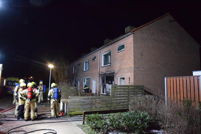 Uitslaande brand in woning waar eerder vrouw werd overgoten met zuur