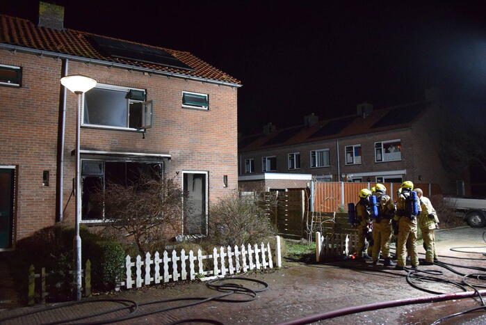Uitslaande brand in woning waar eerder vrouw werd overgoten met zuur