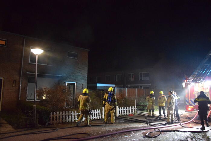 Uitslaande brand in woning waar eerder vrouw werd overgoten met zuur