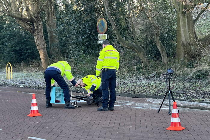 Fietser met spoed naar ziekenhuis gebracht