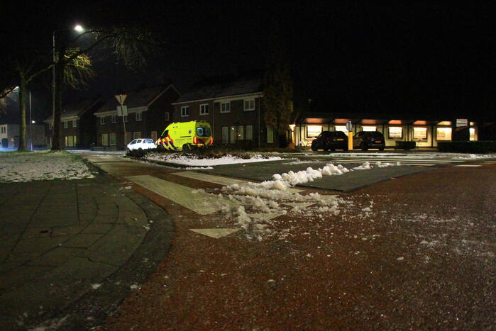 Fietser gewond na val op glad fietspad