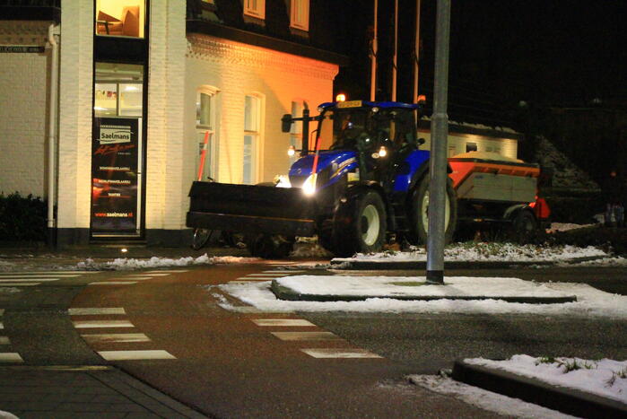 Fietser gewond na val op glad fietspad