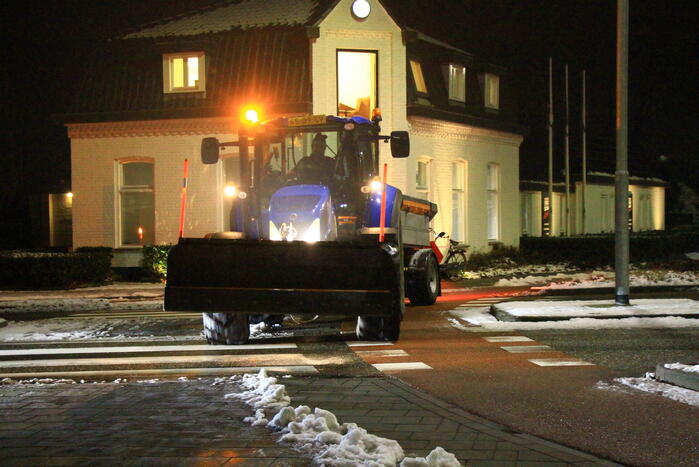 Fietser gewond na val op glad fietspad