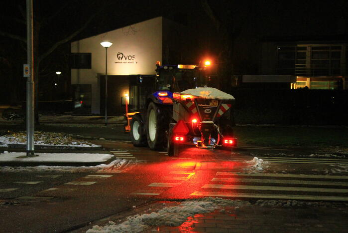 Fietser gewond na val op glad fietspad