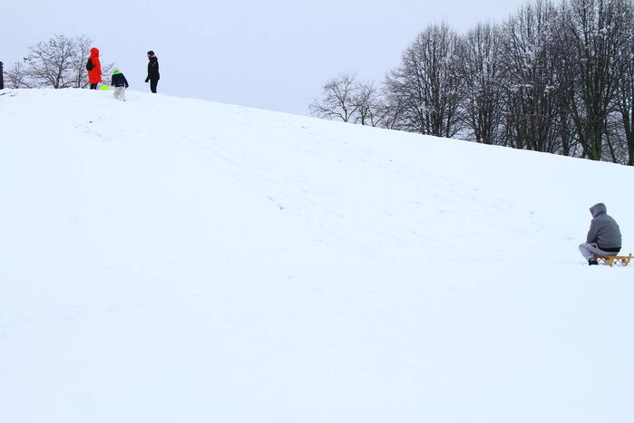 Winters weer zorgt voor sneeuwpret in Weert