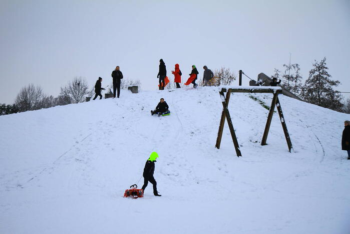 Winters weer zorgt voor sneeuwpret in Weert