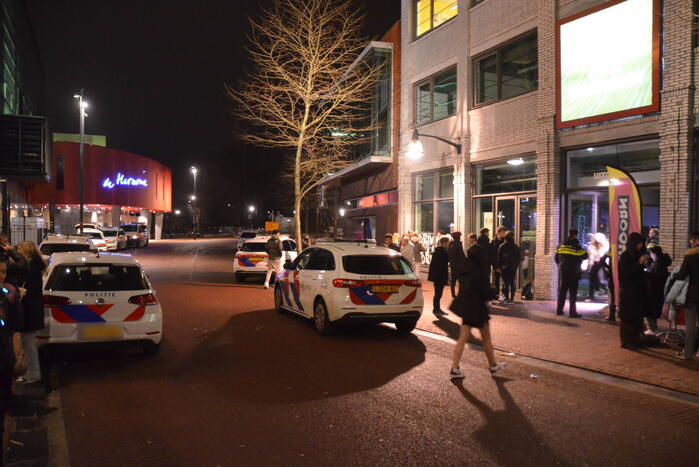 Flinke politie-inzet bij ongeregeldheden