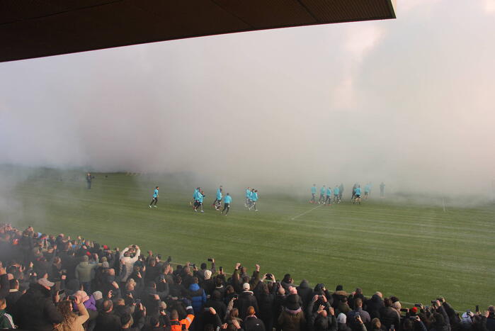 Honderden supporters bij training klassieker