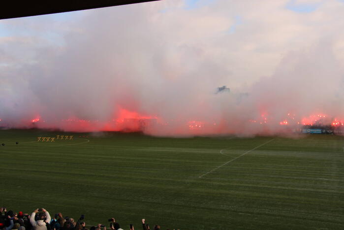 Honderden supporters bij training klassieker