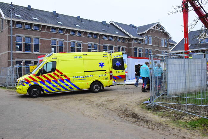 Bouwvakker gewond bij bedrijfsongeval