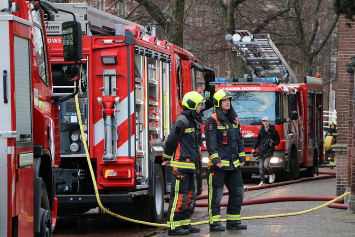 Brand op dak van bibliotheek