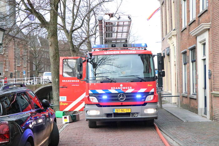 Brand op dak van bibliotheek