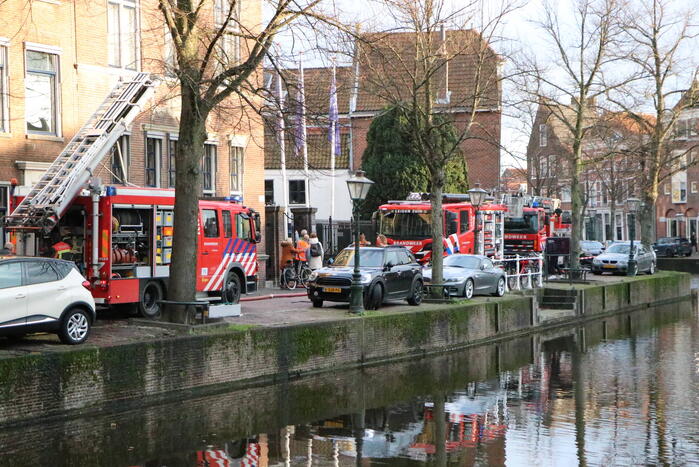 Brand op dak van bibliotheek