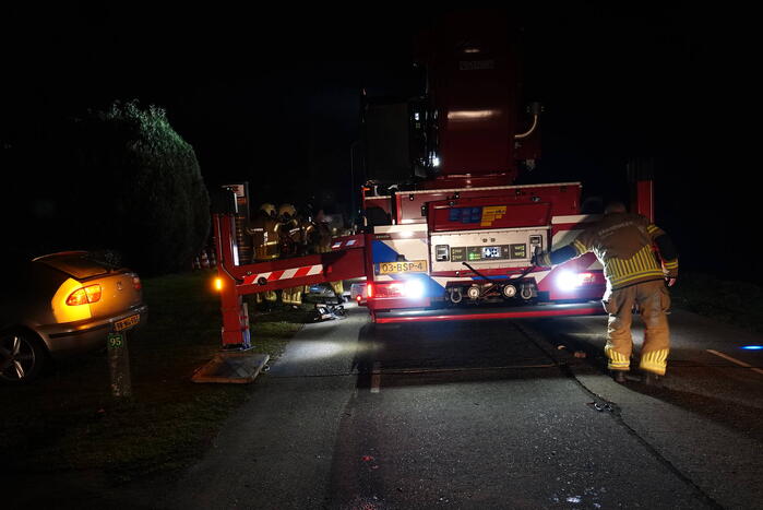 Vonken komen vrij bij schoorsteenbrand
