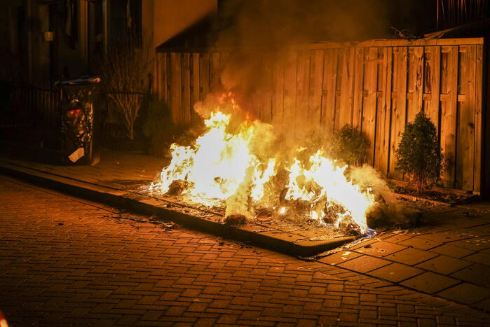 Kliko verwoest door brand