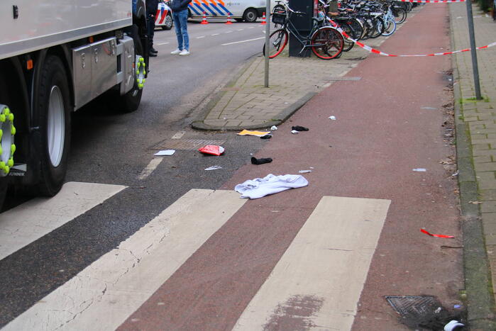 Persoon ernstig gewond bij ongeval met vrachtwagen