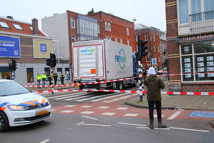 Persoon ernstig gewond bij ongeval met vrachtwagen