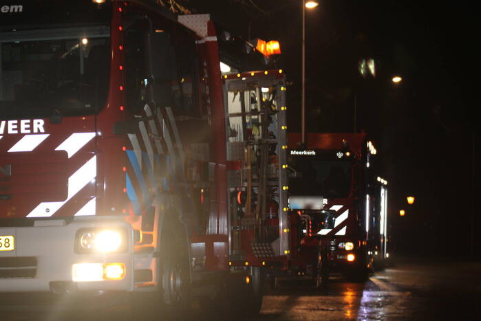 Grote inzet brandweer wegens zinkende woonboot