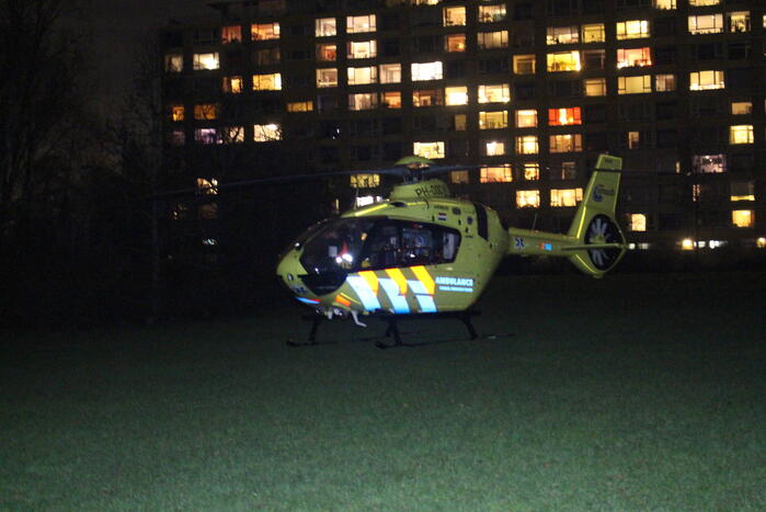 Traumahelikopter landt voor medisch noodgeval