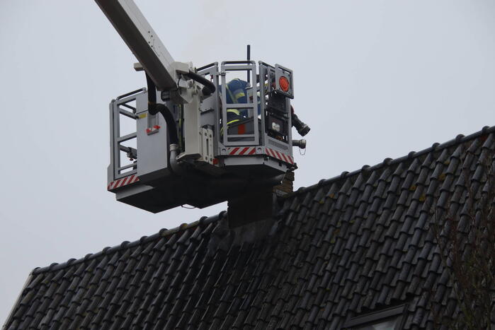 Schoorsteenbrand snel onder controle