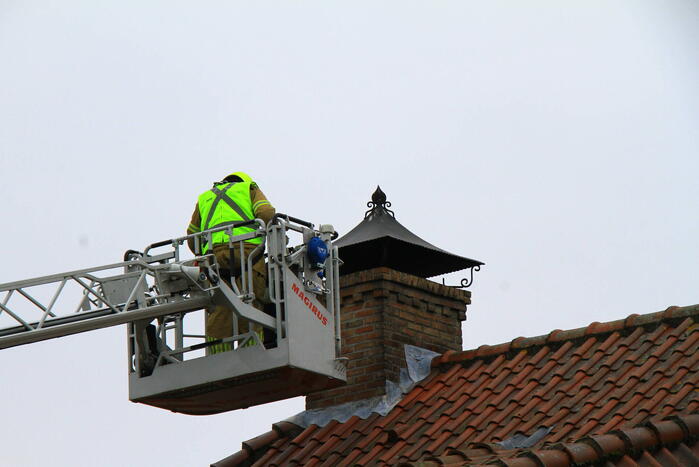 Schoorsteenbrand snel onder controle