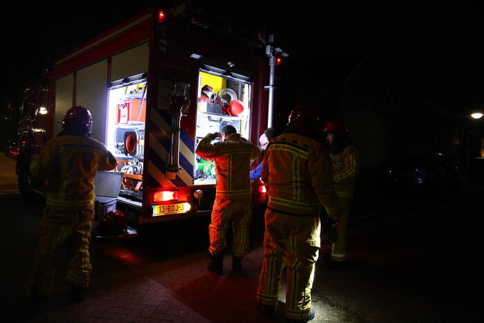 Pan vat vlam, bewoner gewond