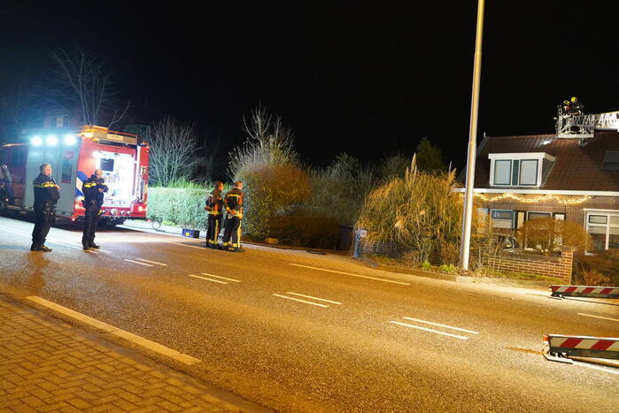 Weg afgesloten vanwege schoorsteenbrand