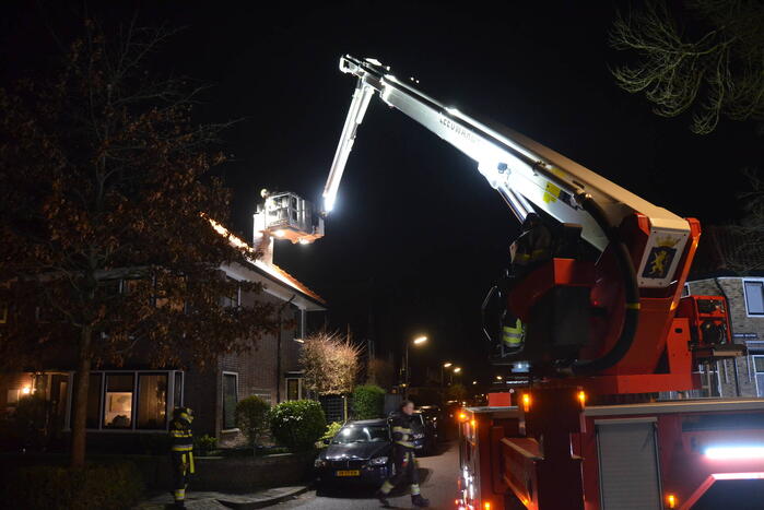 Schoorsteenbrand snel onder controle