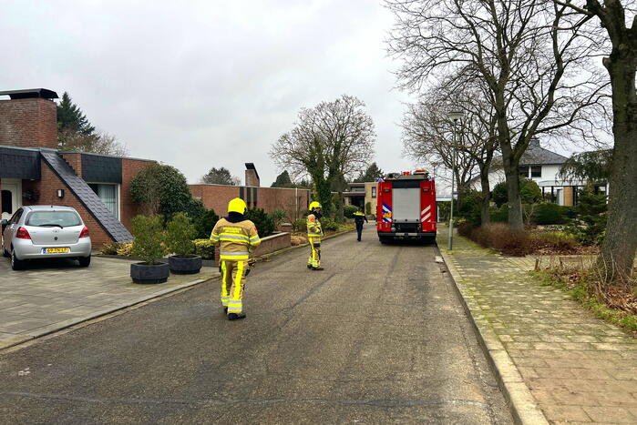 Gaslekkage in voortuin van woning