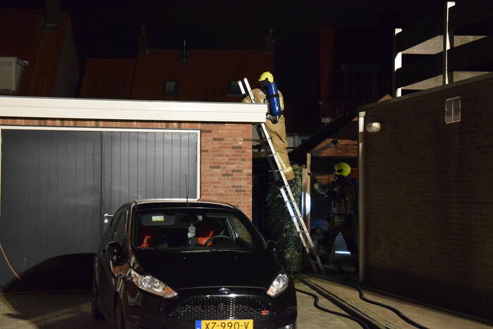 Hevige brand in tuin