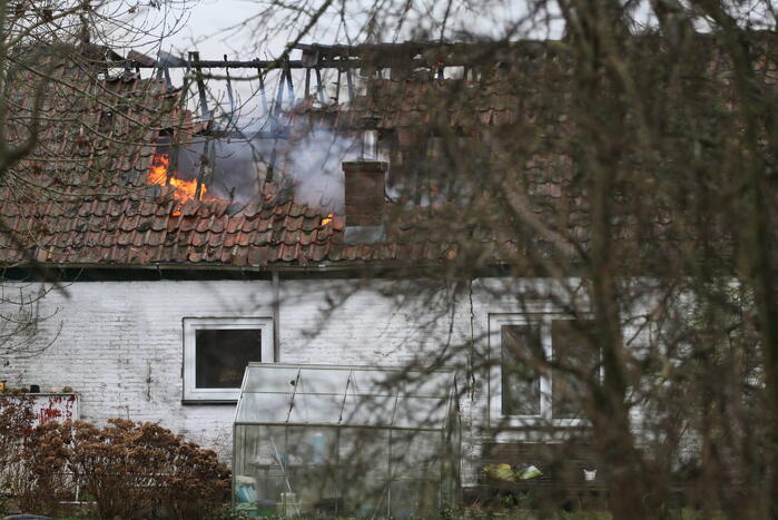 Kinderverblijf uit voorzorg ontruimd door grote brand