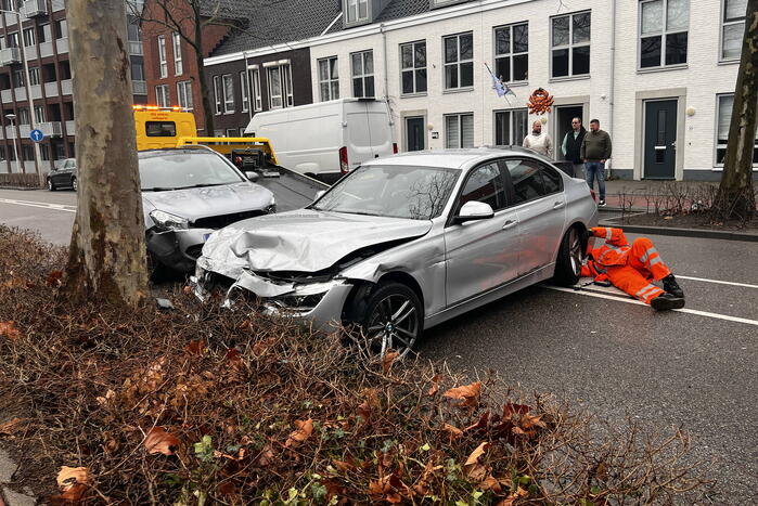 Vier auto's beschadigd bij ongeval