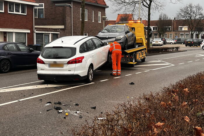 Vier auto's beschadigd bij ongeval