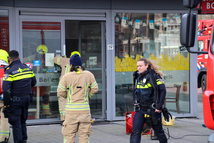 Keukenbrand in cafetaria snel onder controle